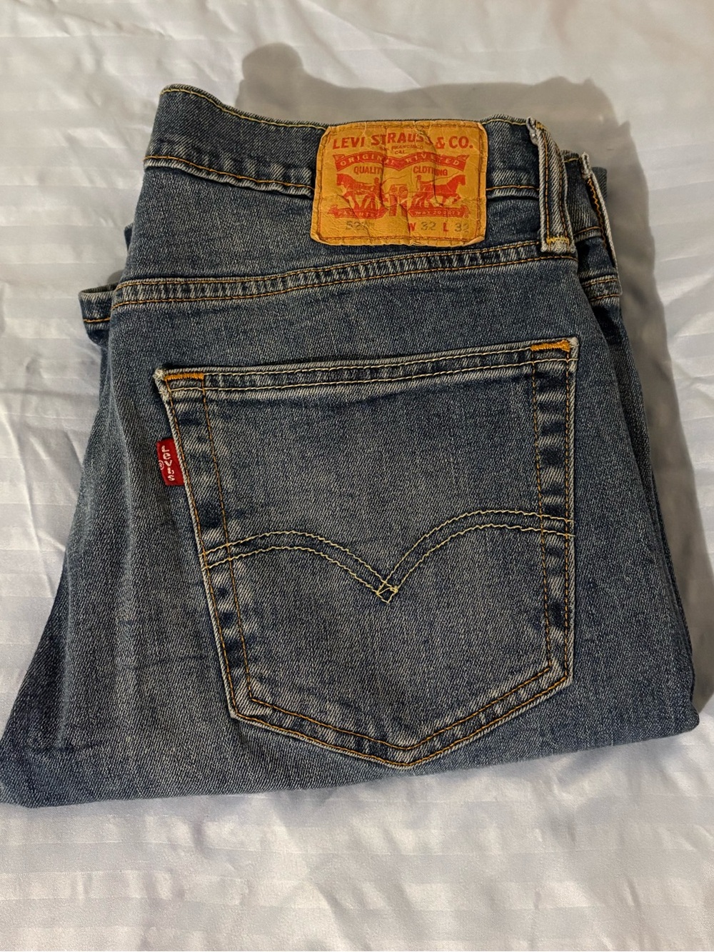 Vintage Men’s Levi’s 501 Original Medium Blue Straight Leg Jeans~32x32